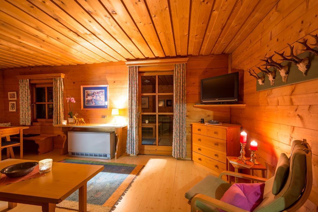 Chalets Ebner Eben Im Pongau Habitación foto